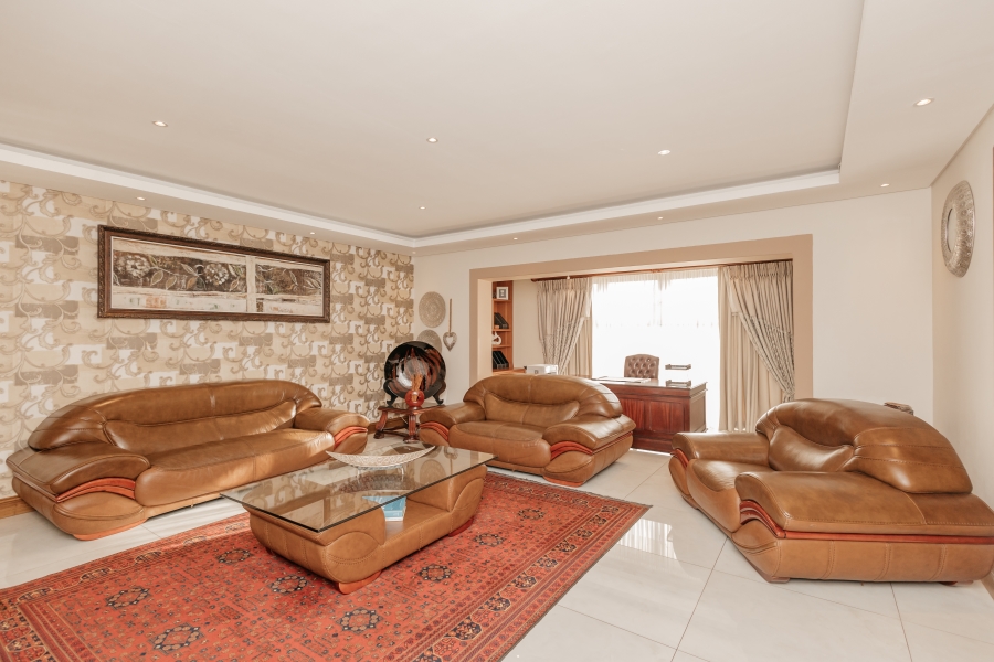4 Bedroom Property for Sale in Baronetcy Estate Western Cape